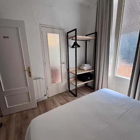 Calma House Guest house *